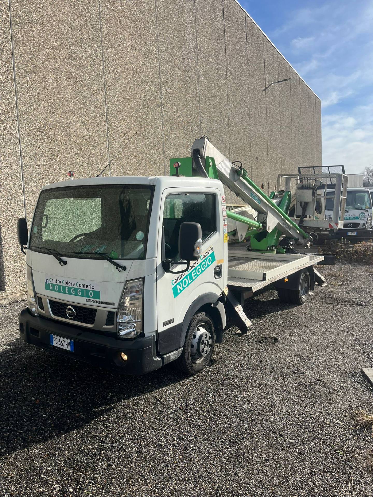 PLE Autocarrata 20 mt Stabilizzatori Tipo A | CCC Rent